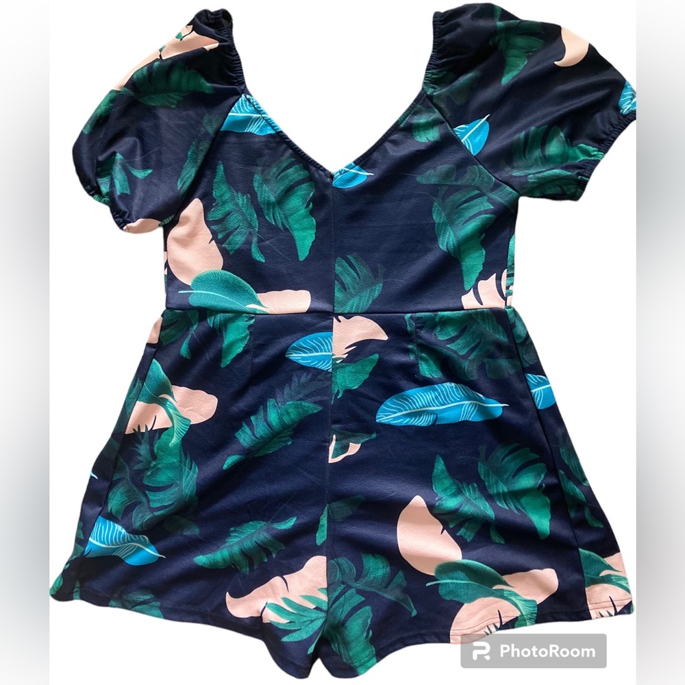 NWOT Size 2XL Tropical Romper SHEIN